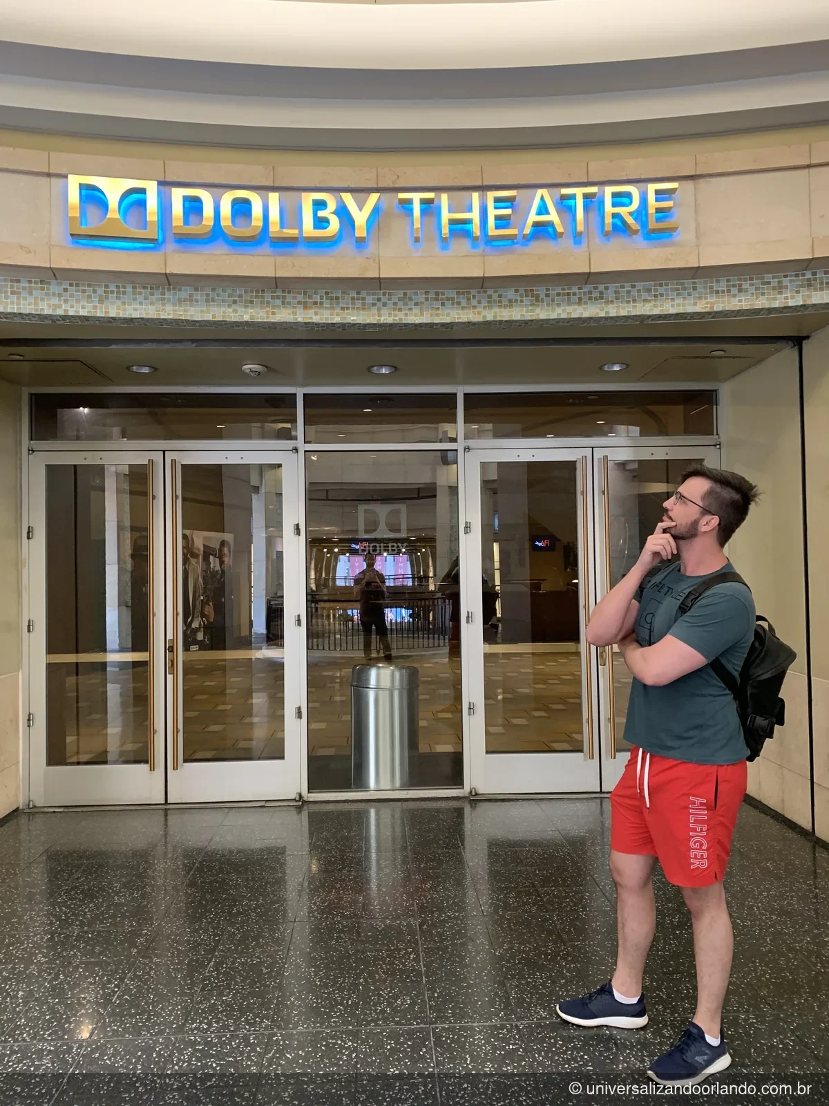 Entrada do Dolby Theatre, onde acontece a cerimônia do Oscar