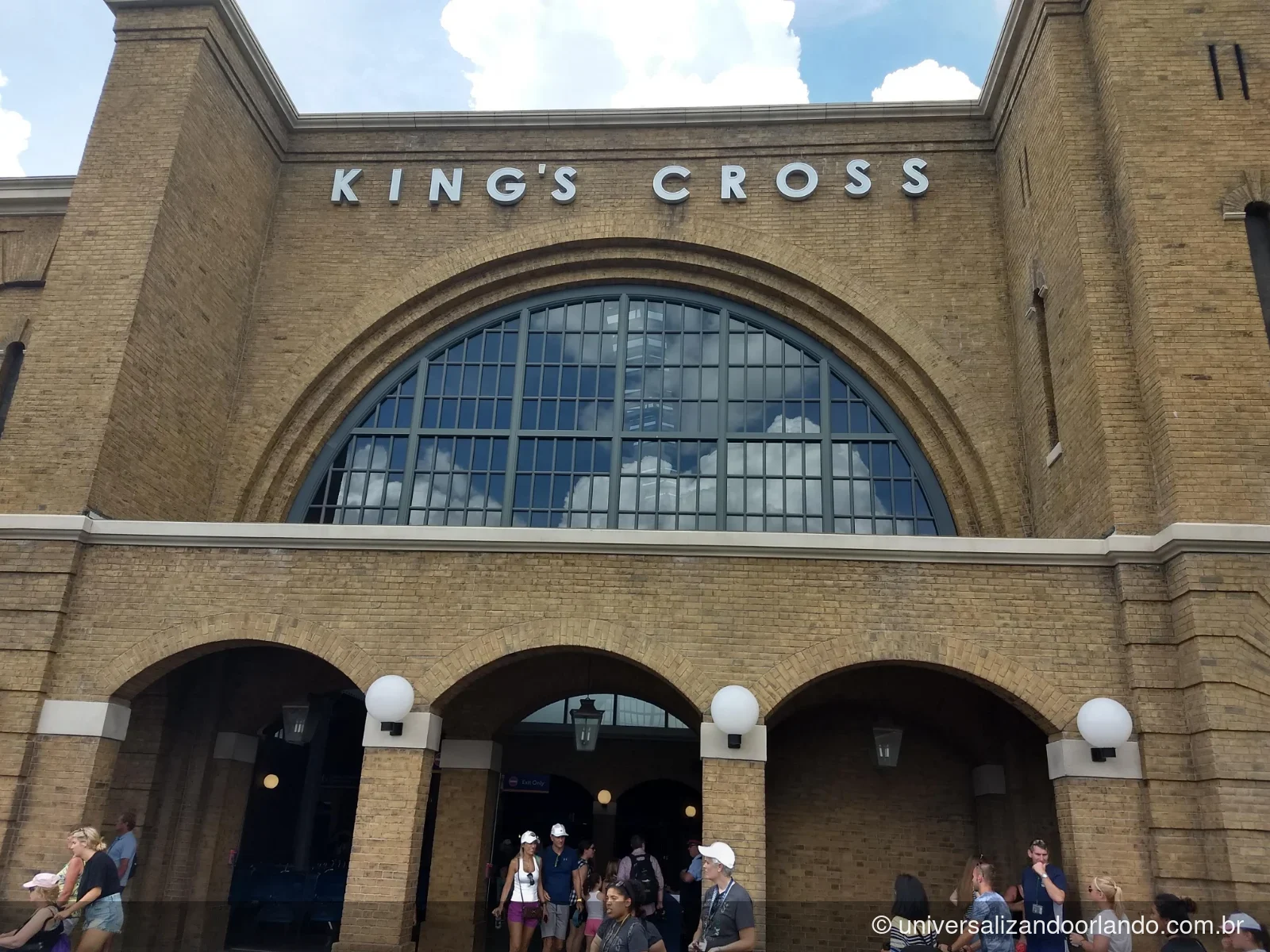 Fachada da estação de King's Cross cenográfica, no Universal Studios Florida