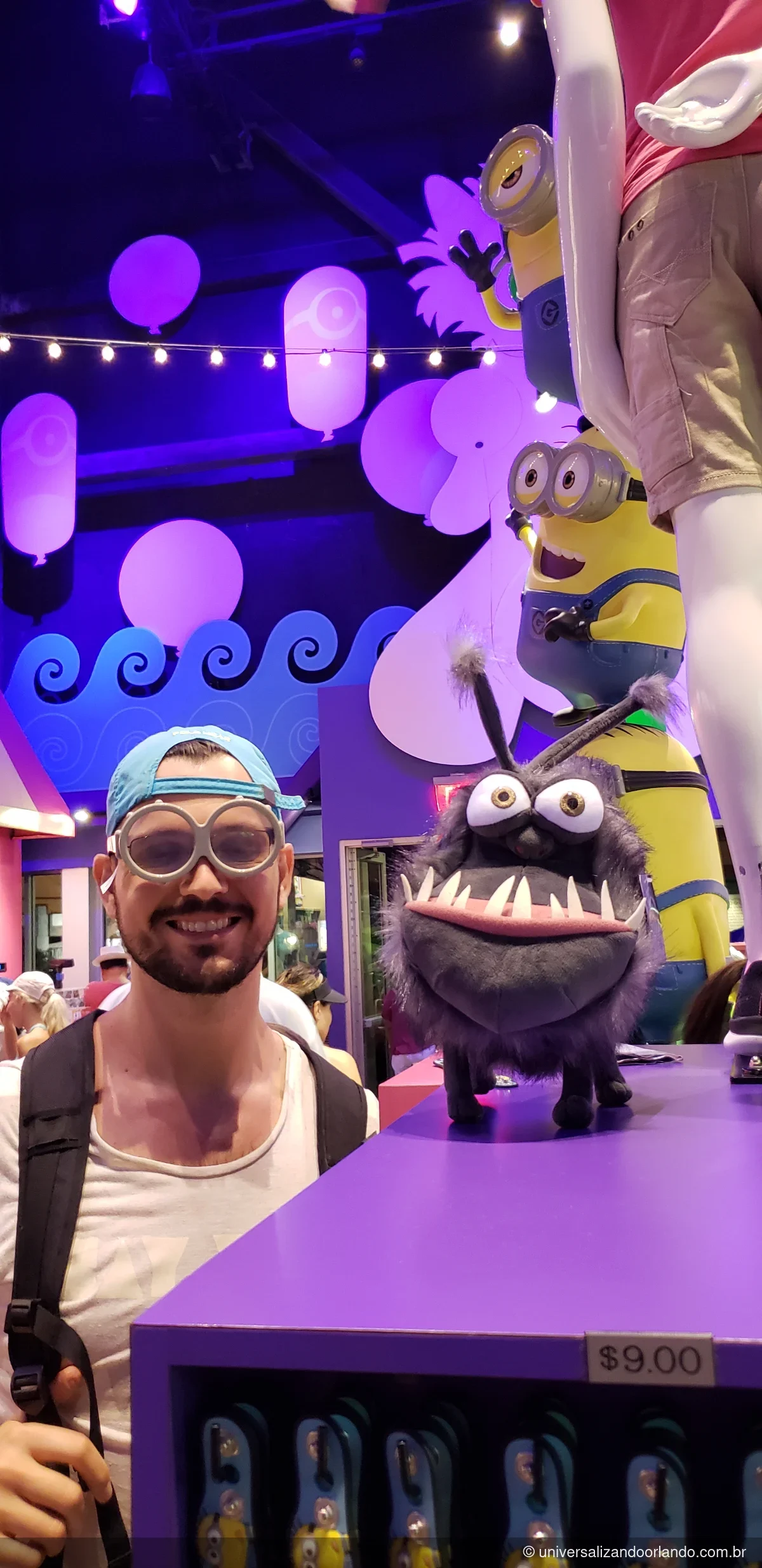 Fachadas coloridas da área dos Minions, no parque