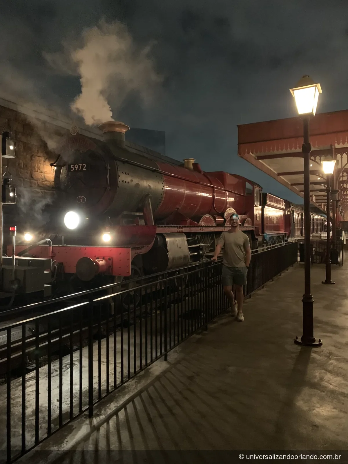 Plataforma do Expresso de Hogwarts, que só pode ser usada com ingresso para os dois parques